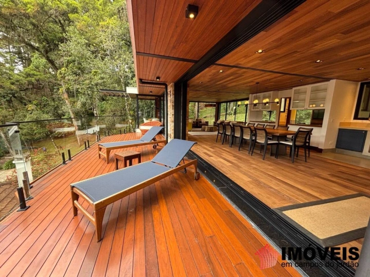 Casa em Jardim Embaixador, Campos do Jordão - foto 1