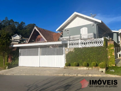 Casa em Recanto Floresta Negra, Campos do Jordão
