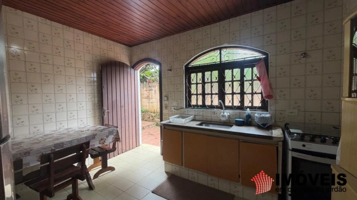 Casa em Jardim Márcia, Campos do Jordão - foto 18