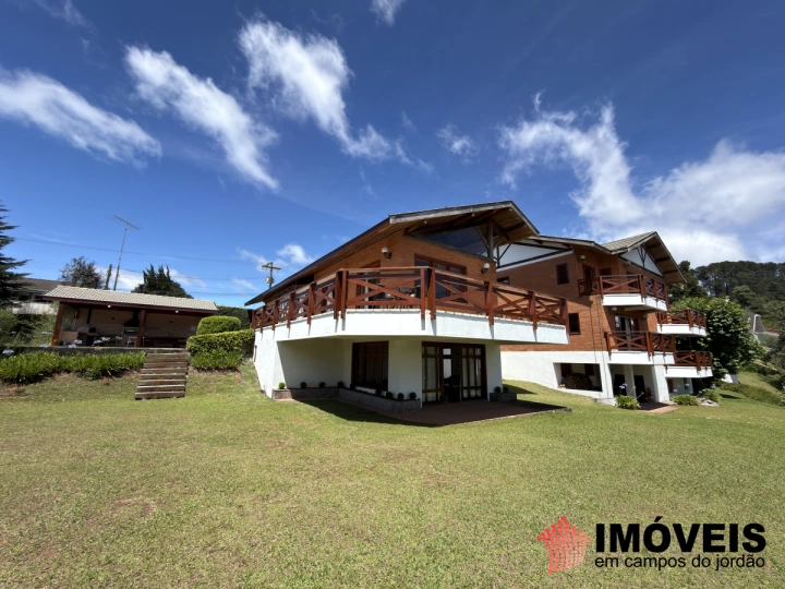 Casa em Jardim Embaixador, Campos do Jordão - foto 1